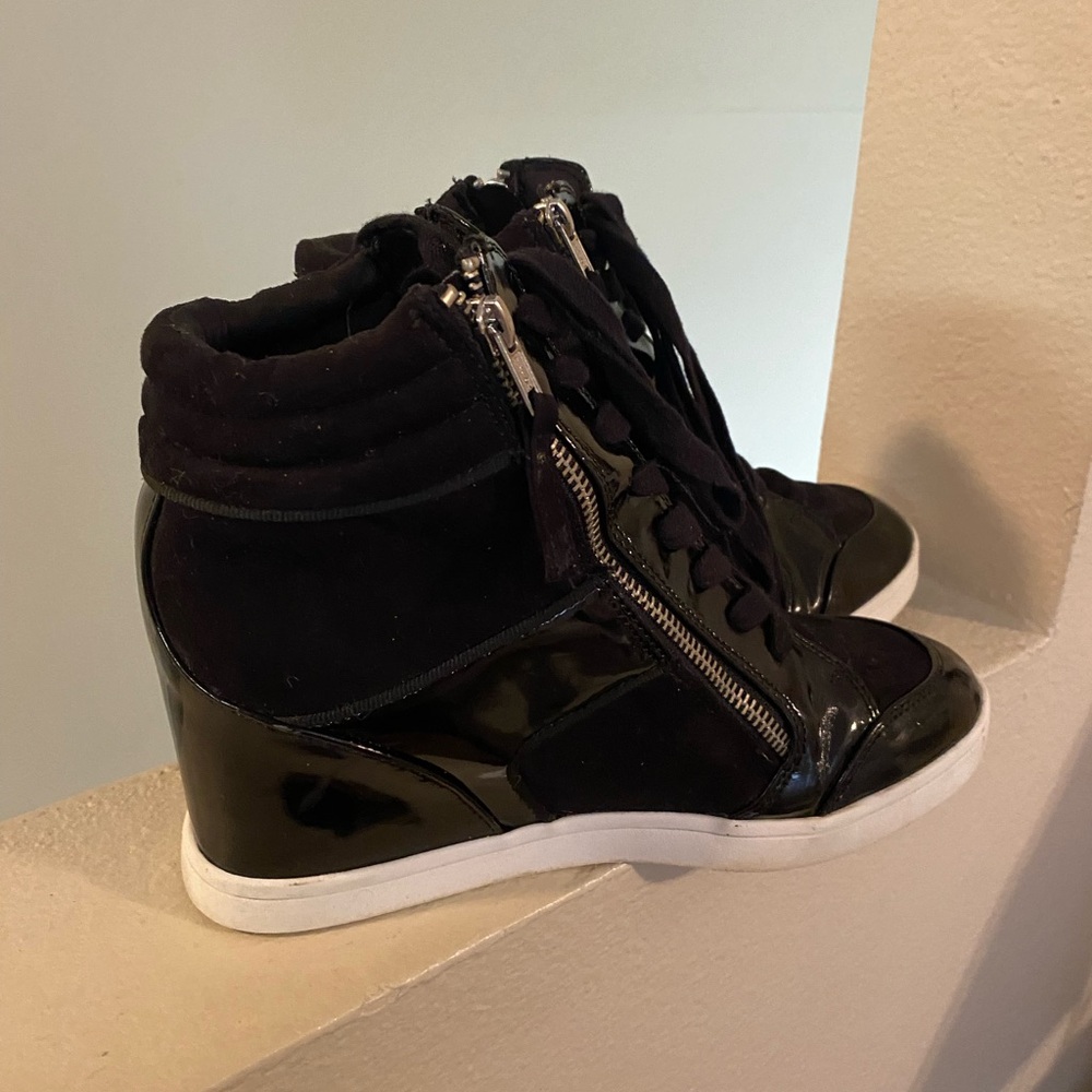 Rock & Republic.Black Wedge High-Top Sneakers.Side Zipper. Lace Up.Women’s. 8.5.